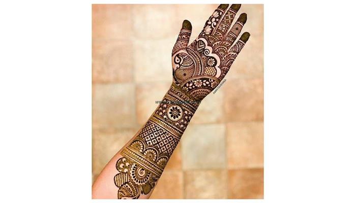 Aaliya Mehandi Art