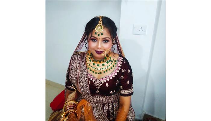 Alka Beauty Parlour