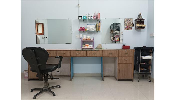Aman Beauty Parlour