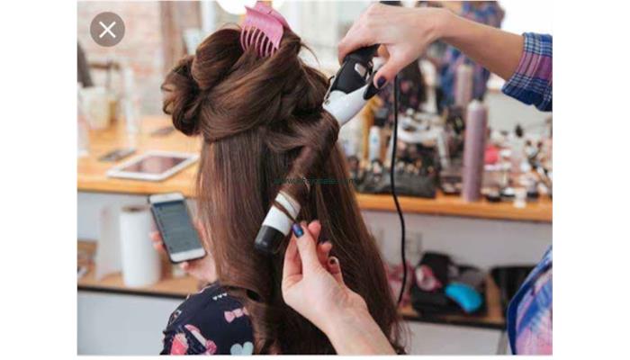 Ayushi Beauty Parlour