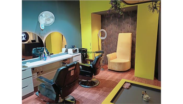 Bahar Makeovers