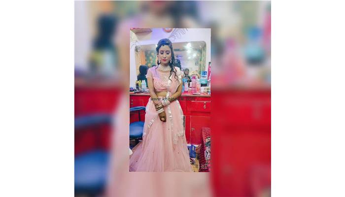 Beauty Point Parlour Naugachia