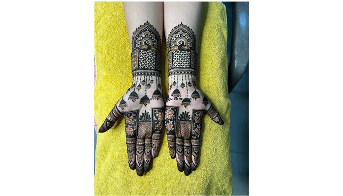 Bridal Mehandi Artist