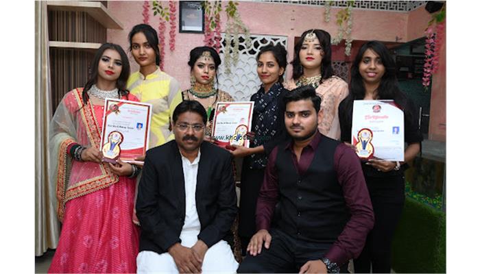 Darpan Salon