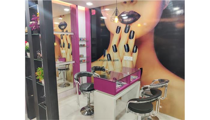 Glam Studios Aliganj