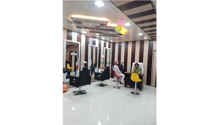 Gorgeous Women Salon