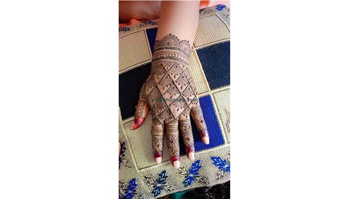 Kiran Sonone Mehndi Artist
