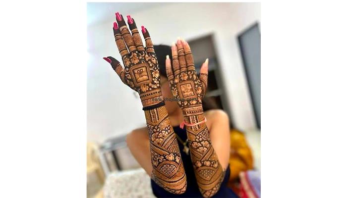 Kuldeep Mehndi Artist
