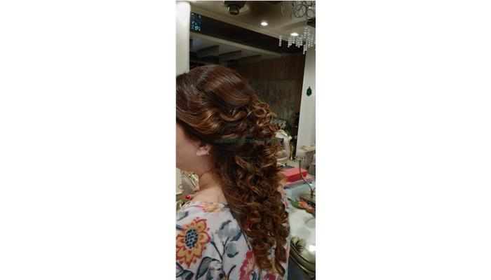 Makeover Ladies Salon