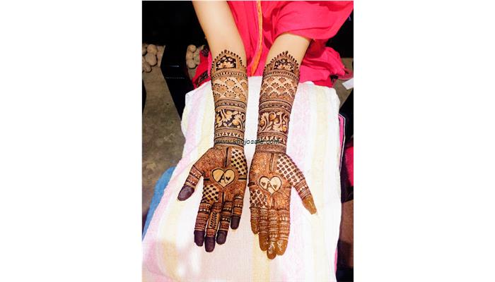 Meraj Mehndi Artist Bhore