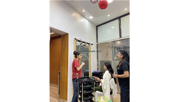 Naturals Saloon & Spa