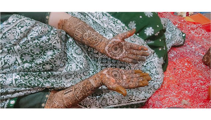 Naziya Mehndi Artist