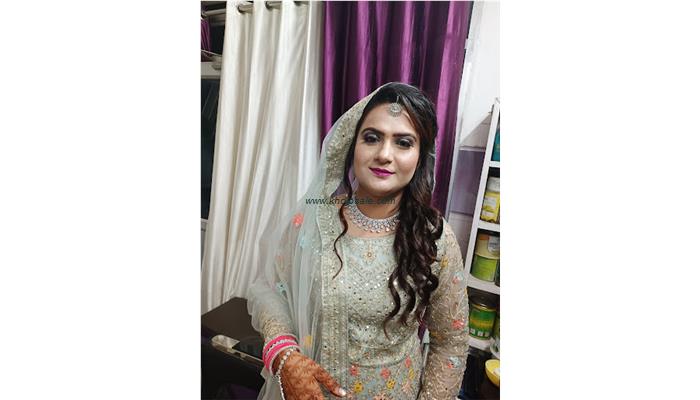 Paras Beauty Parlour(For Ladies And Childrens Only)