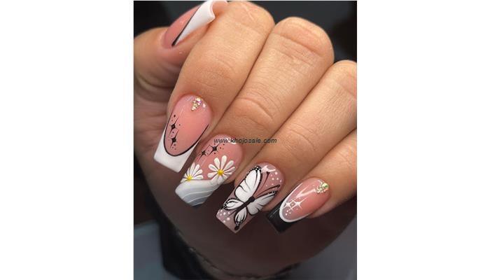 Ruhi Makeover Studio And Academy - Beauty Salon
