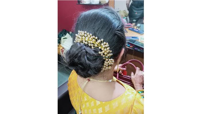 Shine N Glow Beauty Parlour