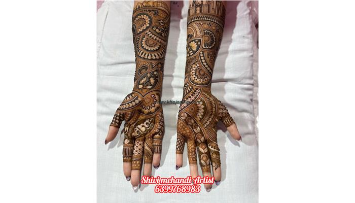 Shivi Mehandi Artist