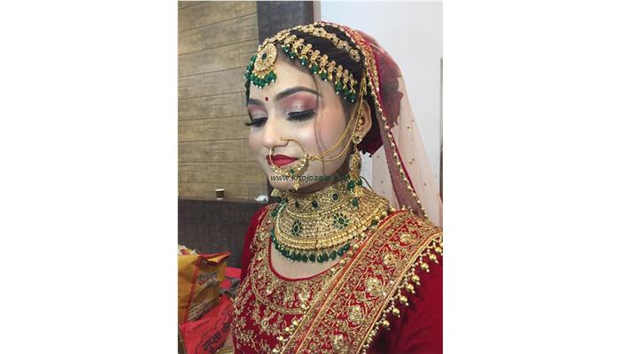 Shrashti Beauty Parlor