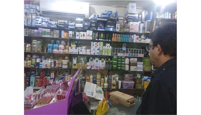Shri Laxmi Beauty Mart