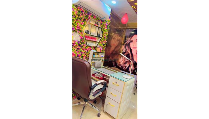 SRB Makeovers & Academy | Best Bridal Makeup Artist | Academy | Beauty Salon In Hari Nagar, West Delhi