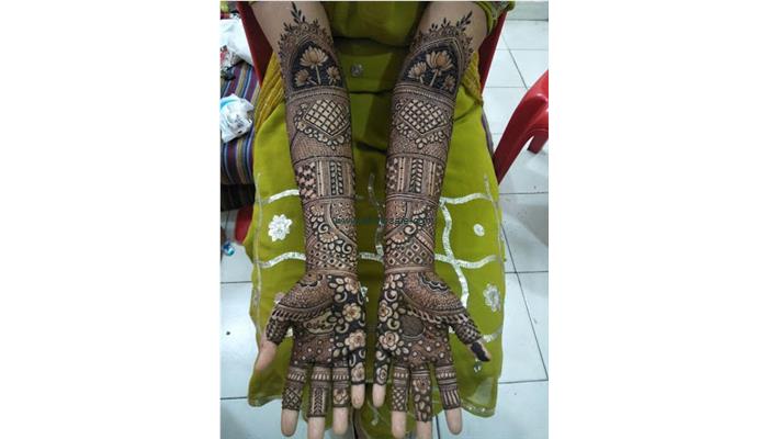 Tanishka Mehandi Art & Classes