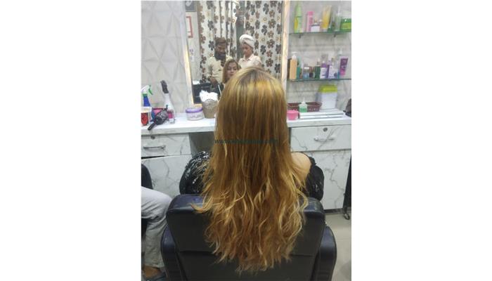 Vogue Unisex Saloon
